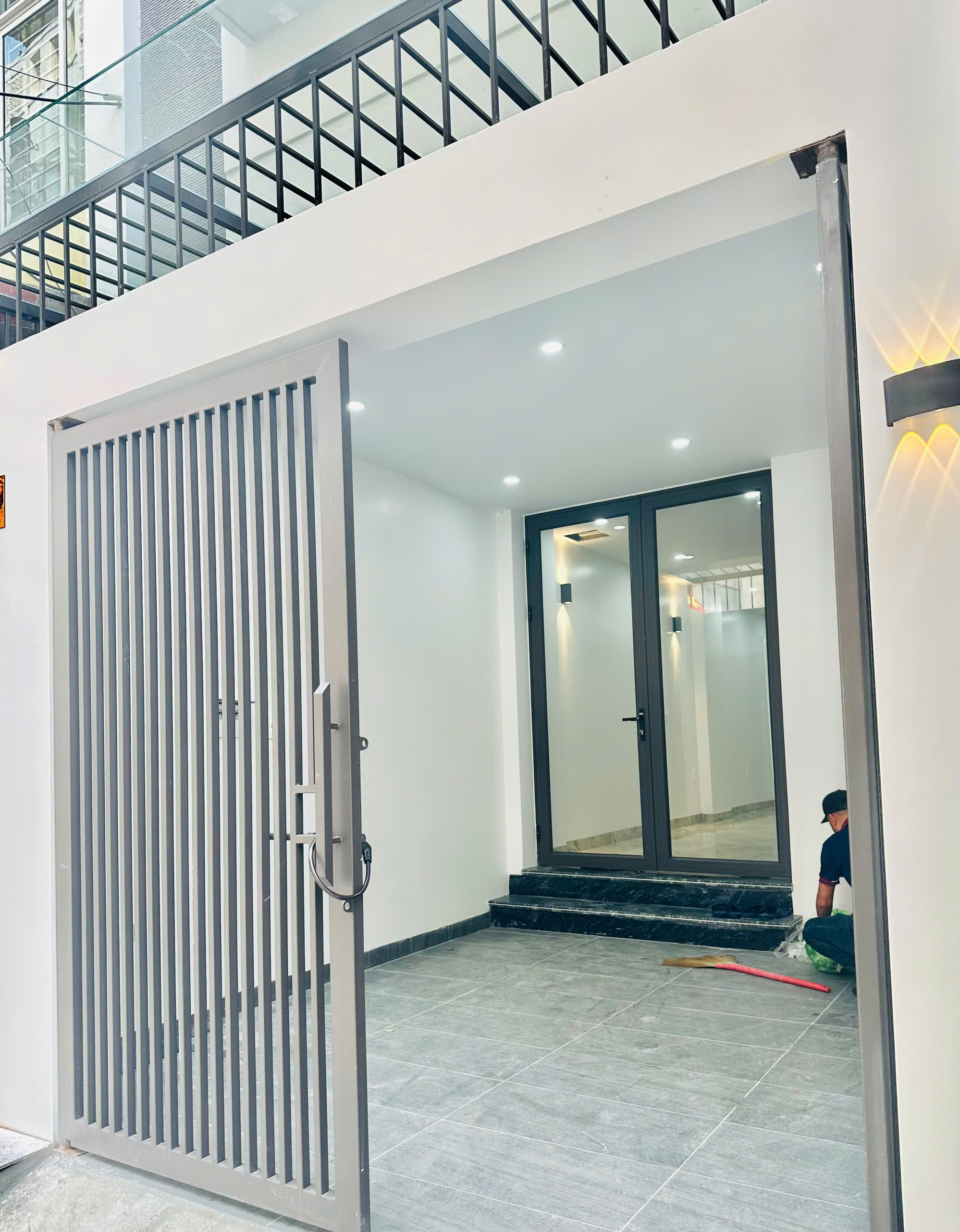 Bán Nhà Phố Tây Văn Cao, Hải Phòng – 4 Tầng Hiện Đại, Ô Tô Vào Tận Nhà - Ảnh 1