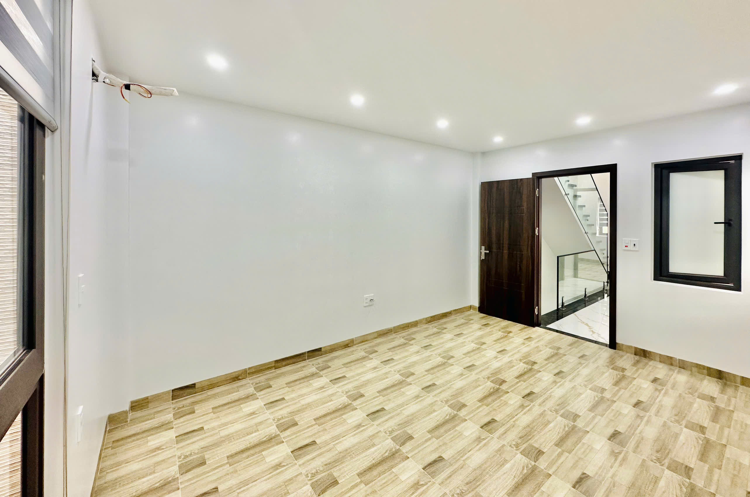 Bán Nhà Phố Tây Văn Cao, Hải Phòng – 4 Tầng Hiện Đại, Ô Tô Vào Tận Nhà - Ảnh 4