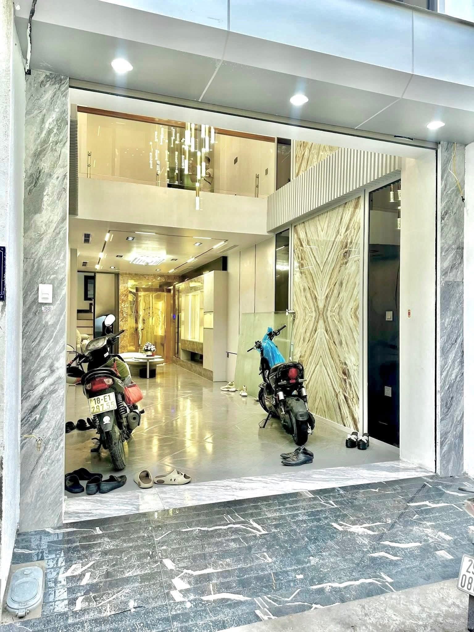 Bán Gấp Nhà Ngõ 268 Ngọc Thụy, Long Biên, 48m2, 6 Tầng, Gara, Thang máy, Full nội thất - Ảnh chính