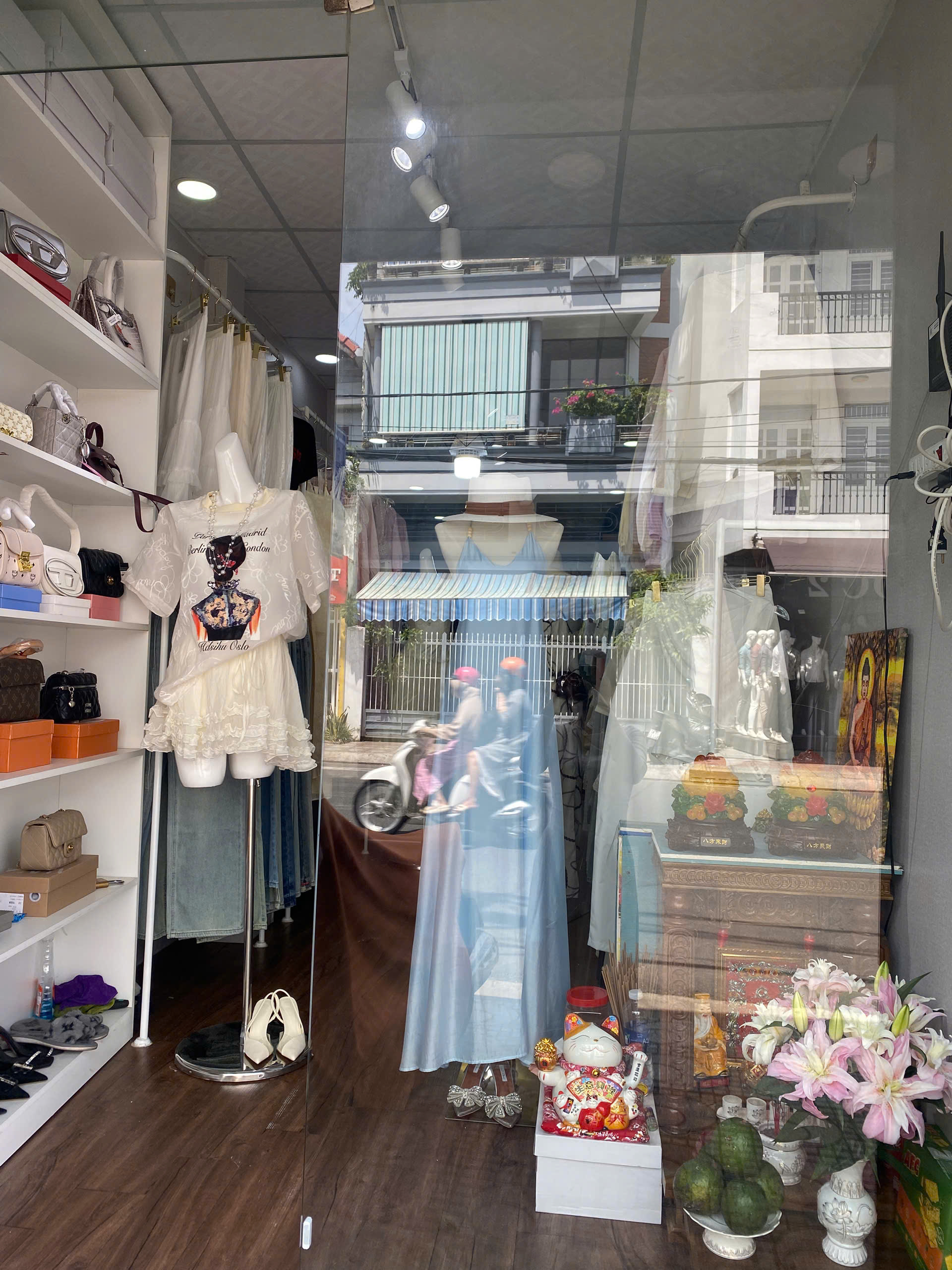 Sang Shop thời trang quần áo túi xách nữ đường Nguyễn Trãi trung tâm Nha Trang - Ảnh 2