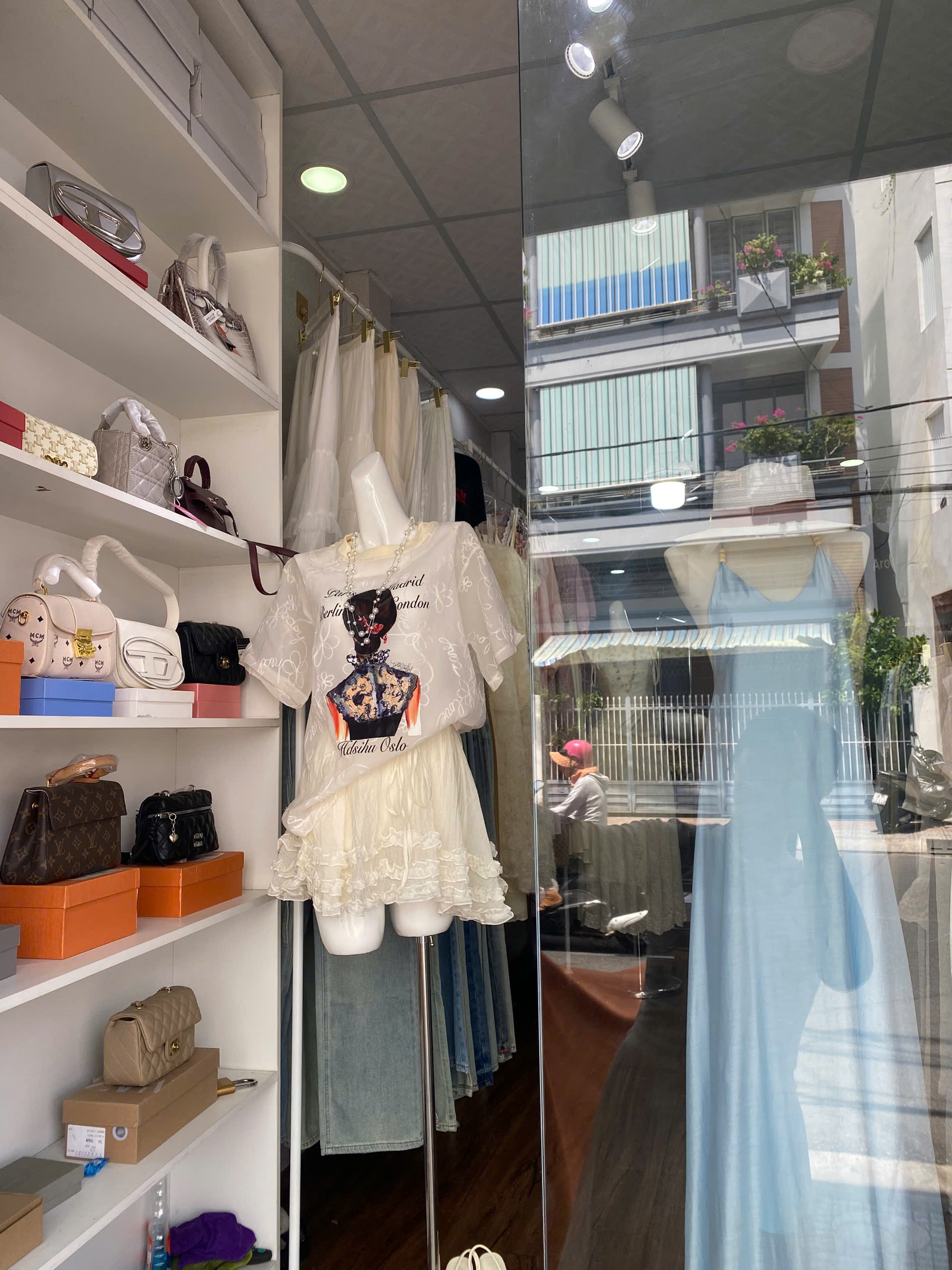 Sang Shop thời trang quần áo túi xách nữ đường Nguyễn Trãi trung tâm Nha Trang - Ảnh 3