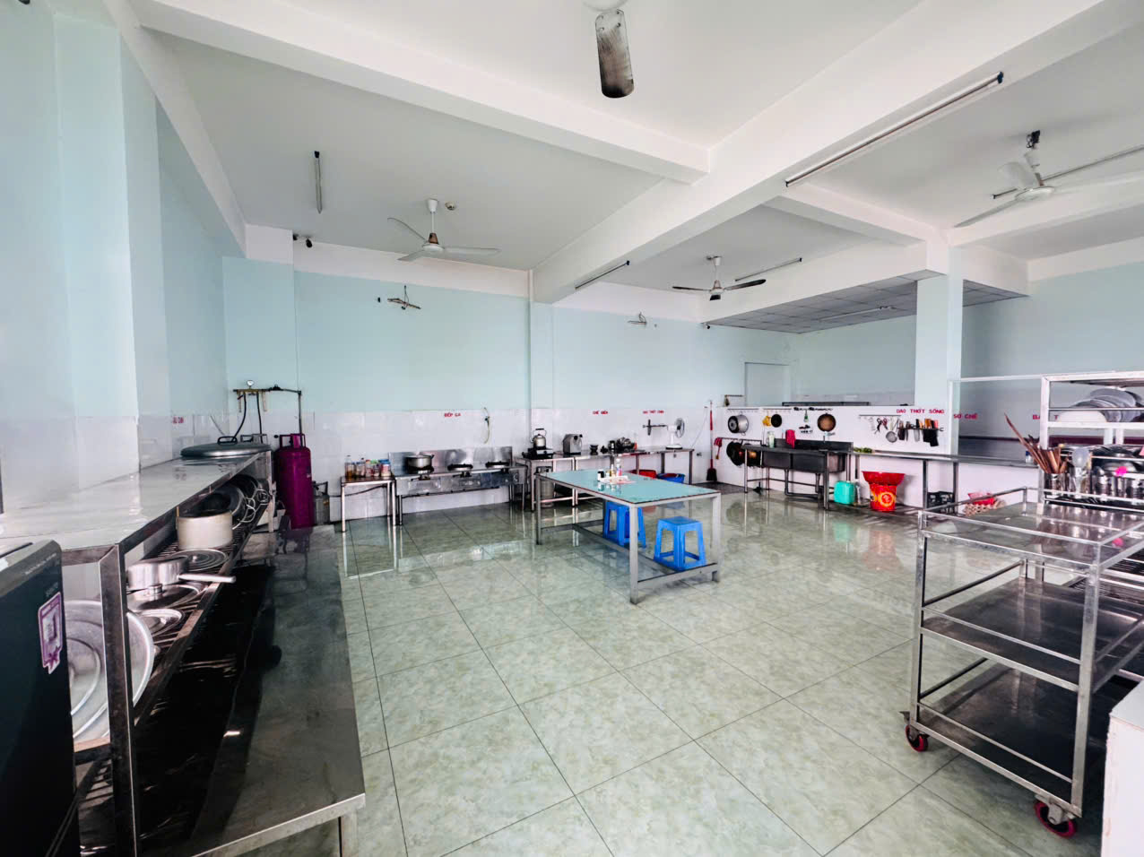 BÁN GẤP  TRƯỜNG MẦM NON ĐANG HOẠT ĐỘNG – BÌNH CHUẨN, THUẬN AN - Ảnh 1