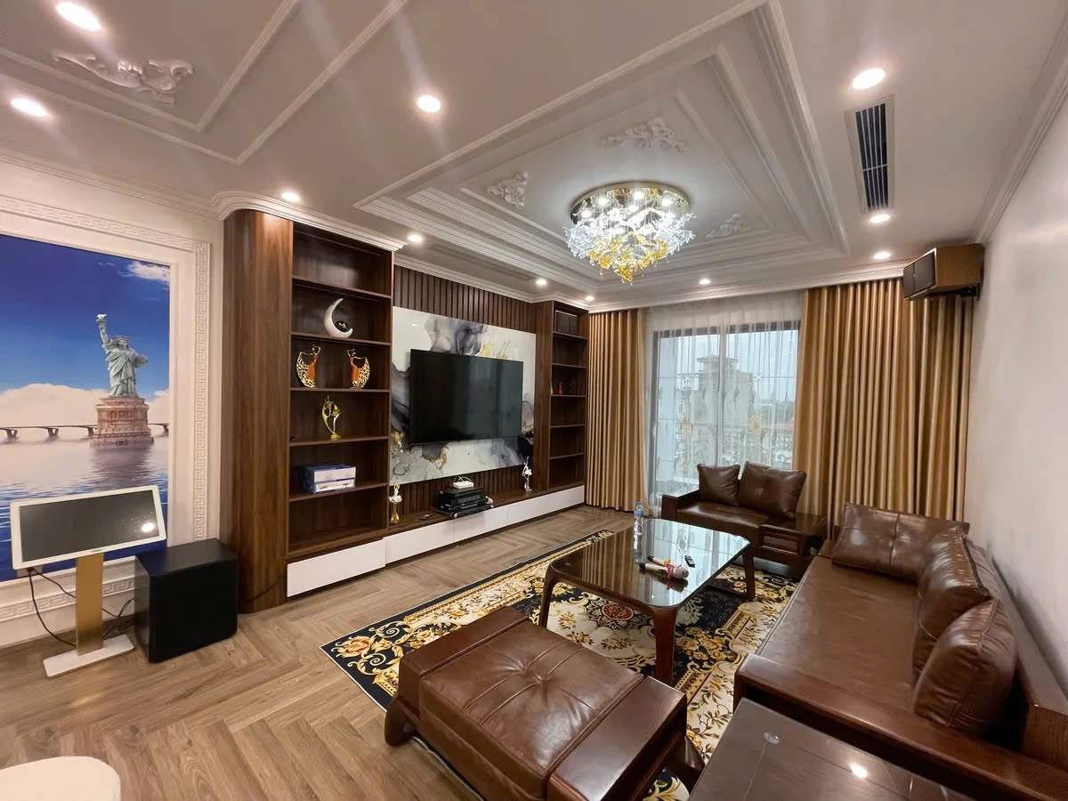 NHÀ MỚI MẶT PHỐ Ngô Gia Tự 92m2 X 7 Tầng mặt tiền 4m X 30 tỷ Long Biên. - Ảnh chính