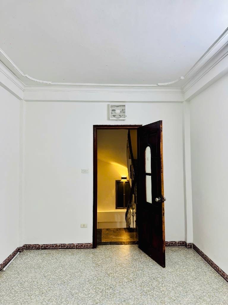 NGÕ 68 CẦU GIẤY-PHÂN LÔ-GẦN Ô TÔ-2 THOÁNG-DT 32M-8 TỶ 500 - Ảnh 2