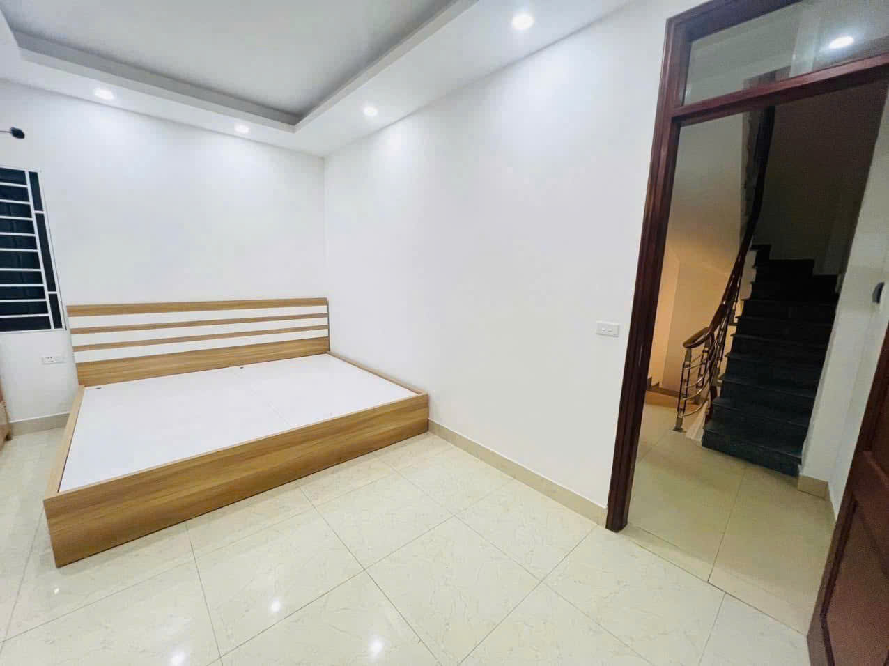 Bán Nhà Gia Quất 32m² × 3.5T × MT 4.2m – 5.3 Tỷ – Long Biên<br>🏡 RẺ NHẤT GIA QUẤT – NGÕ RỘNG – FULL - Ảnh chính