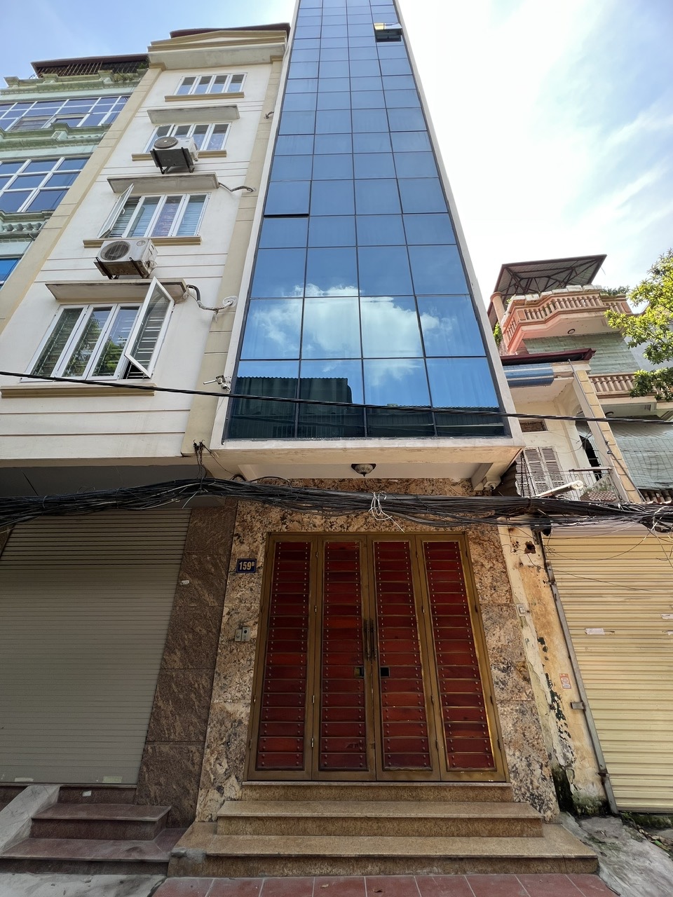 Sở hữu ngay nhà mặt phố Nguyễn Trãi – Vị trí đắc địa – Giá hiếm chỉ hơn 400 triệu/m² - Ảnh chính