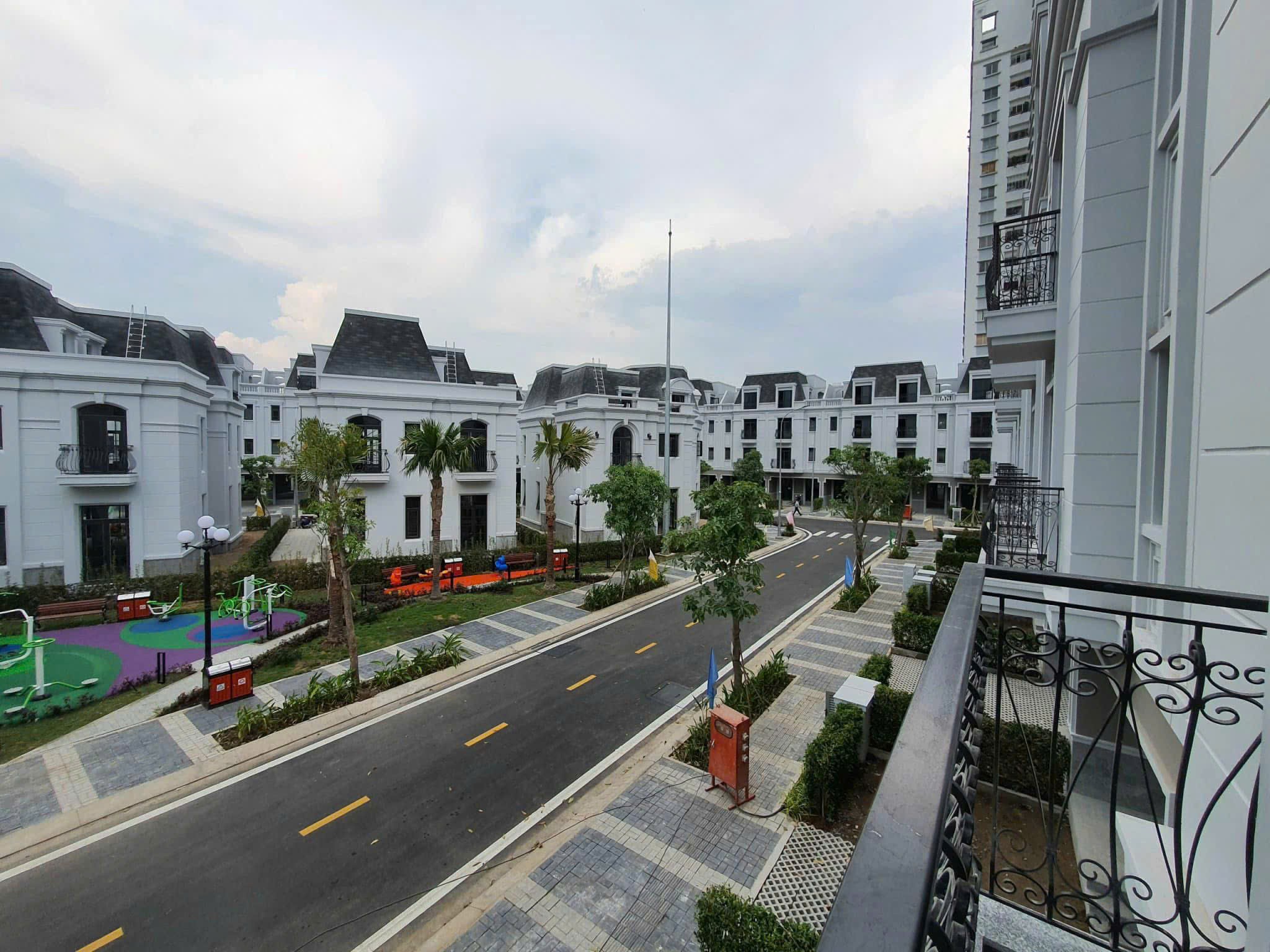 BÁN SUẤT BIỆT THỰ VƯỜN GÓC DIỆN TÍCH HƠN 300m2 TẠI HỒNG HẠC CITY - Ảnh 1