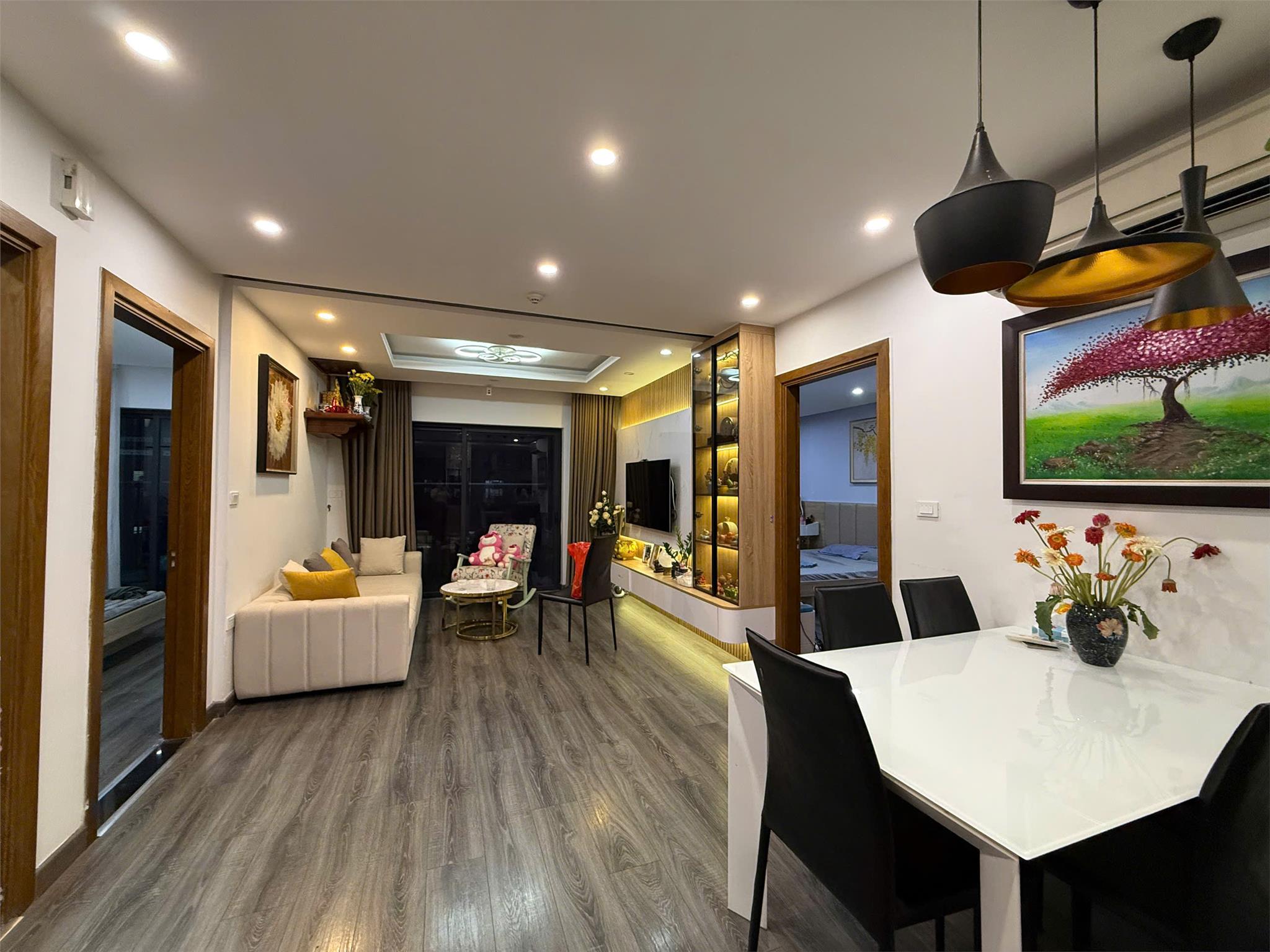 Tìm căn hộ 3PN đẹp, full nội thất, có sổ đỏ & slot ô tô?<br>Căn này tại Goldmark City chắc chắn sẽ - Ảnh chính