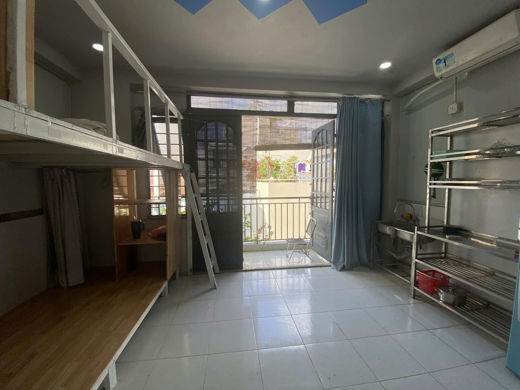 CHO THUÊ PHÒNG TRỌ NỘI THẤT ĐẦY ĐỦ NƠ TRANG LONG - P7 CHỈ TỪ 4 TRIỆU/THÁNG - Ảnh chính
