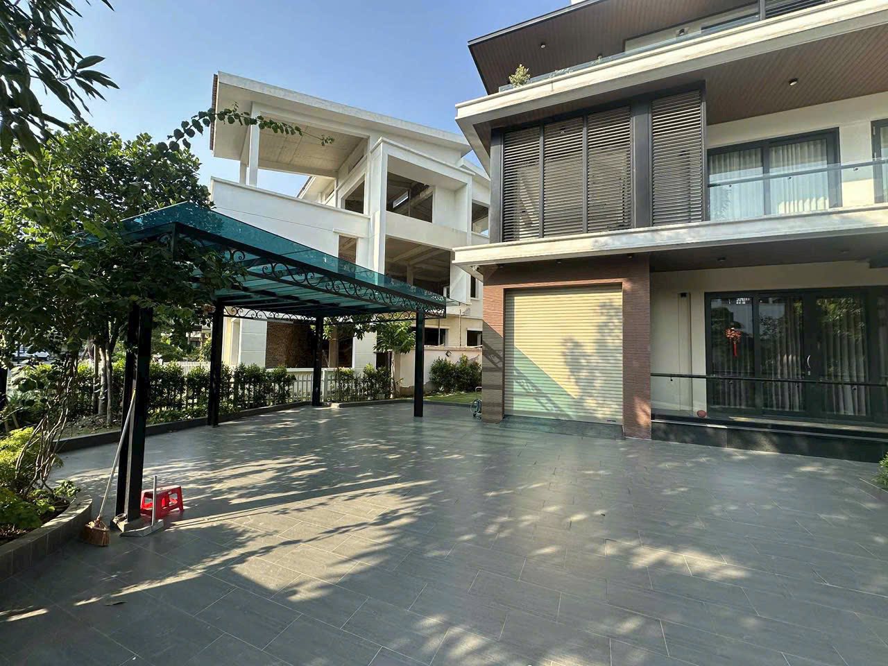 Cho thuê căn biệt thự siêu rộng Ecopark HD, dt đất hơn 500m2, 3 tầng, 5 ngủ, lô góc đẹp - Ảnh 6