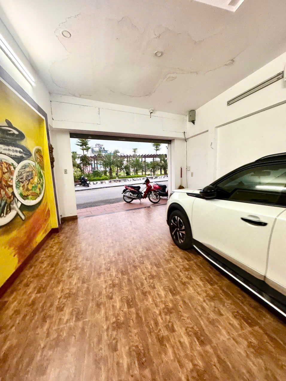 BÁN NHÀ NGÕ TO HƠN PHỐ – 2 Ô TÔ TRÁNH – VIEW CÔNG VIÊN<br>Ngọc Thuỵ 121m² 3T MT 5m 30.5 tỷ Long Biên - Ảnh chính