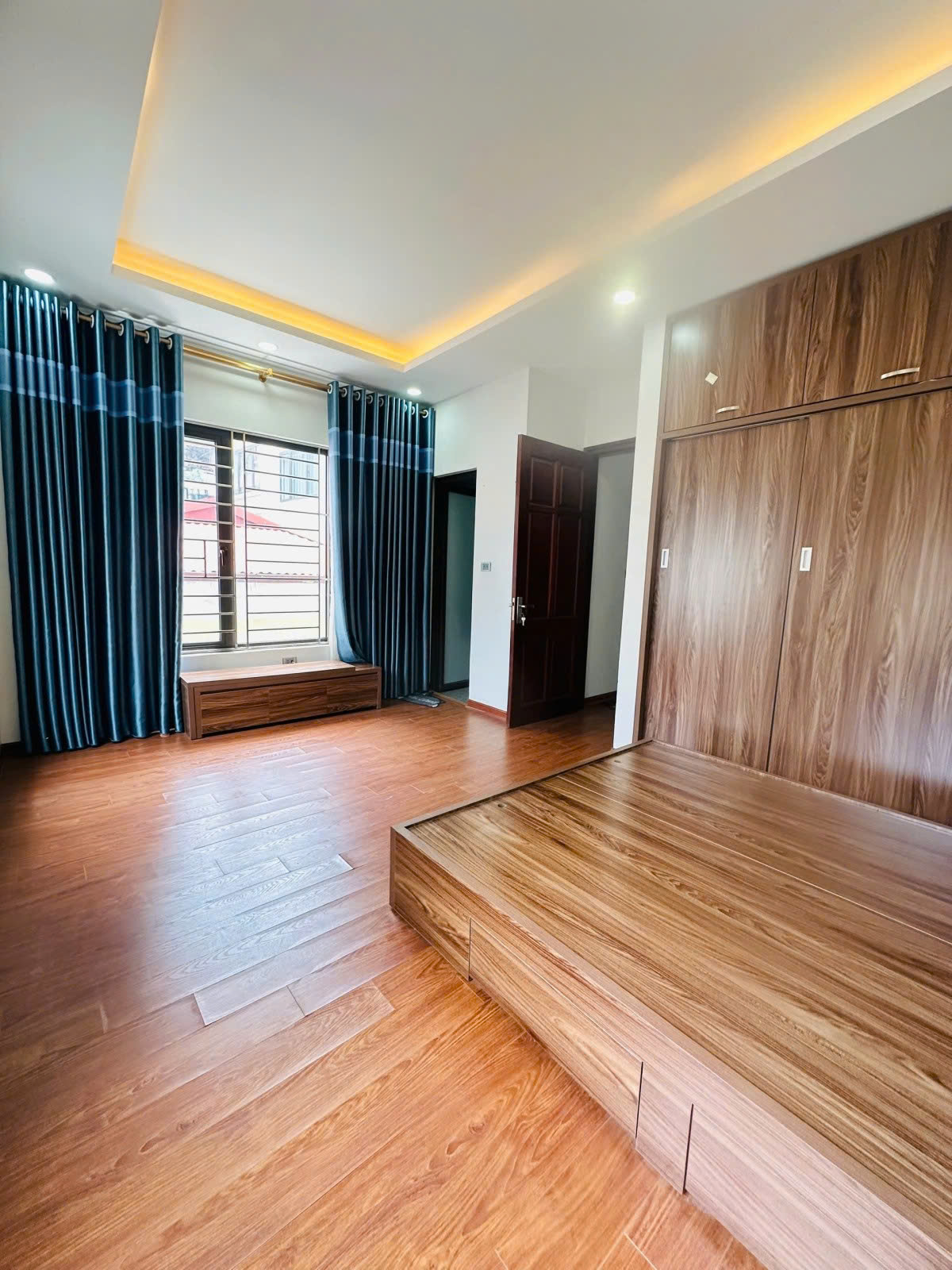 BÁN NHÀ 5 TẦNG – NGÕ 109 NGUYỄN SƠN – TRUNG TÂM LONG BIÊN - Ảnh 4