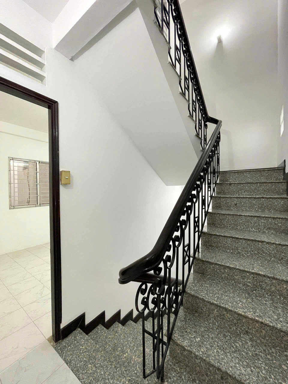 🔥 MẶT TIỀN TRUNG TÂM PHÚ NHUẬN 61m2 - 4 TẦNG- 5 PN - GARARA Ô TÔ - CHỈ 13.X - Ảnh 1