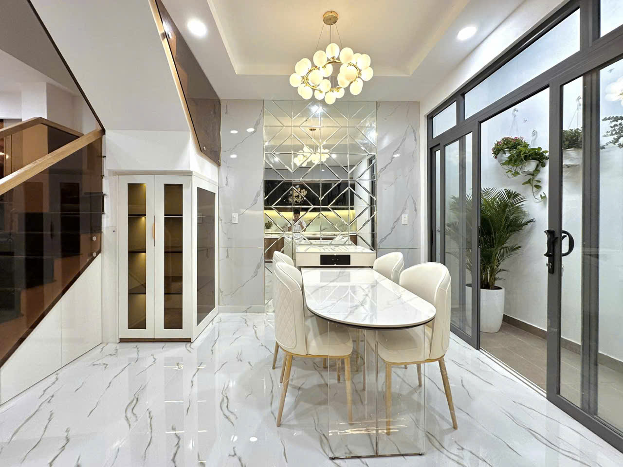 NHÀ XÂY MỚI - 60M2 ( 4.8X12.5 ) -HXH - 3 TẦNG - 3 PN - FULL NT - CHỈ 8.X NHỎ - Ảnh 3