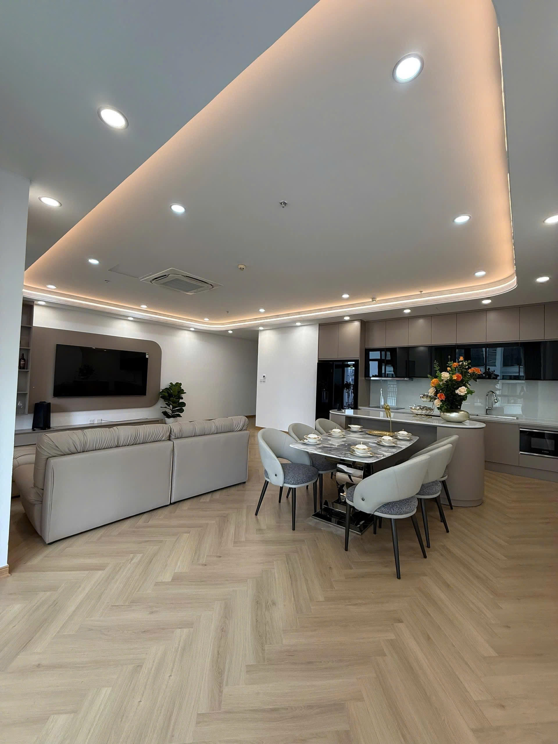 Khu đô thị Royal City đa tiện ích quần thể rộng bậc nhất Thanh Xuân , Hà Nội , bán căn 3PN - Ảnh 2