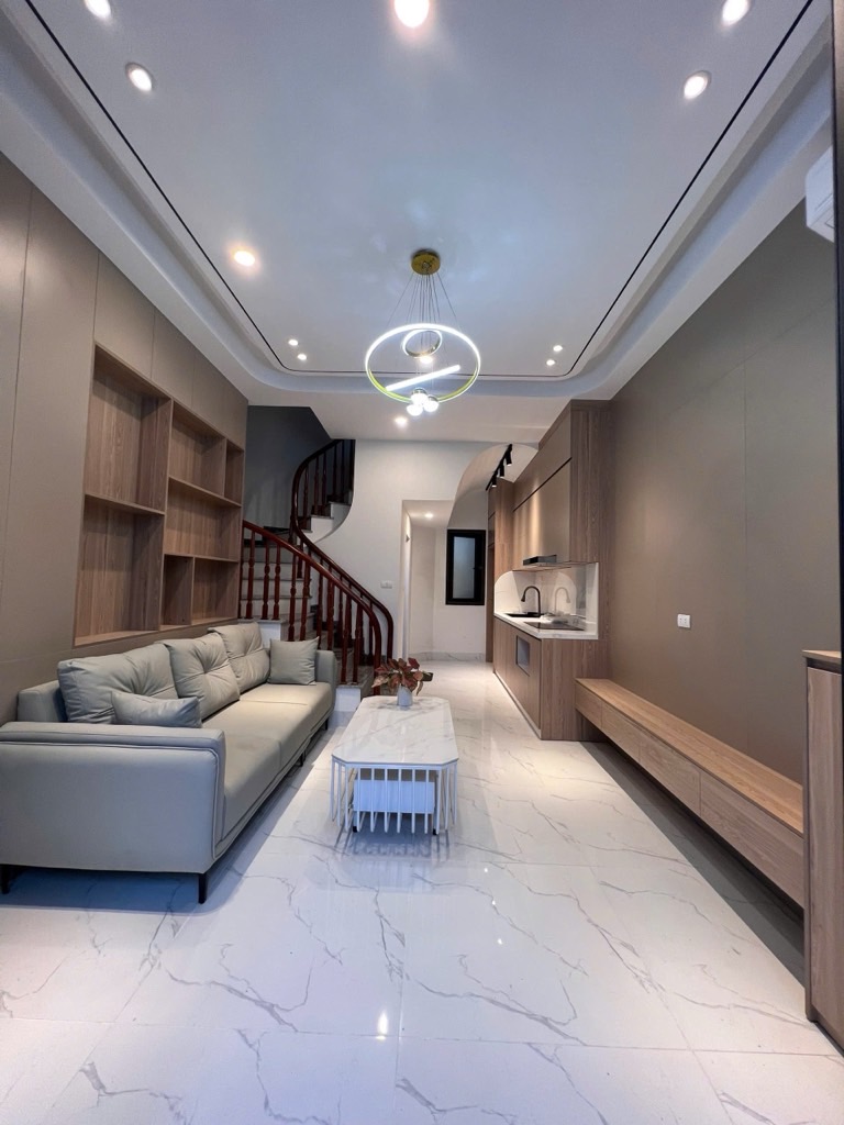 Bán nhà ngõ 71 Việt Hưng 31m x 5T lô góc, mới tinh như hình, oto đỗ cổng. LH 0936123469 - Ảnh 1
