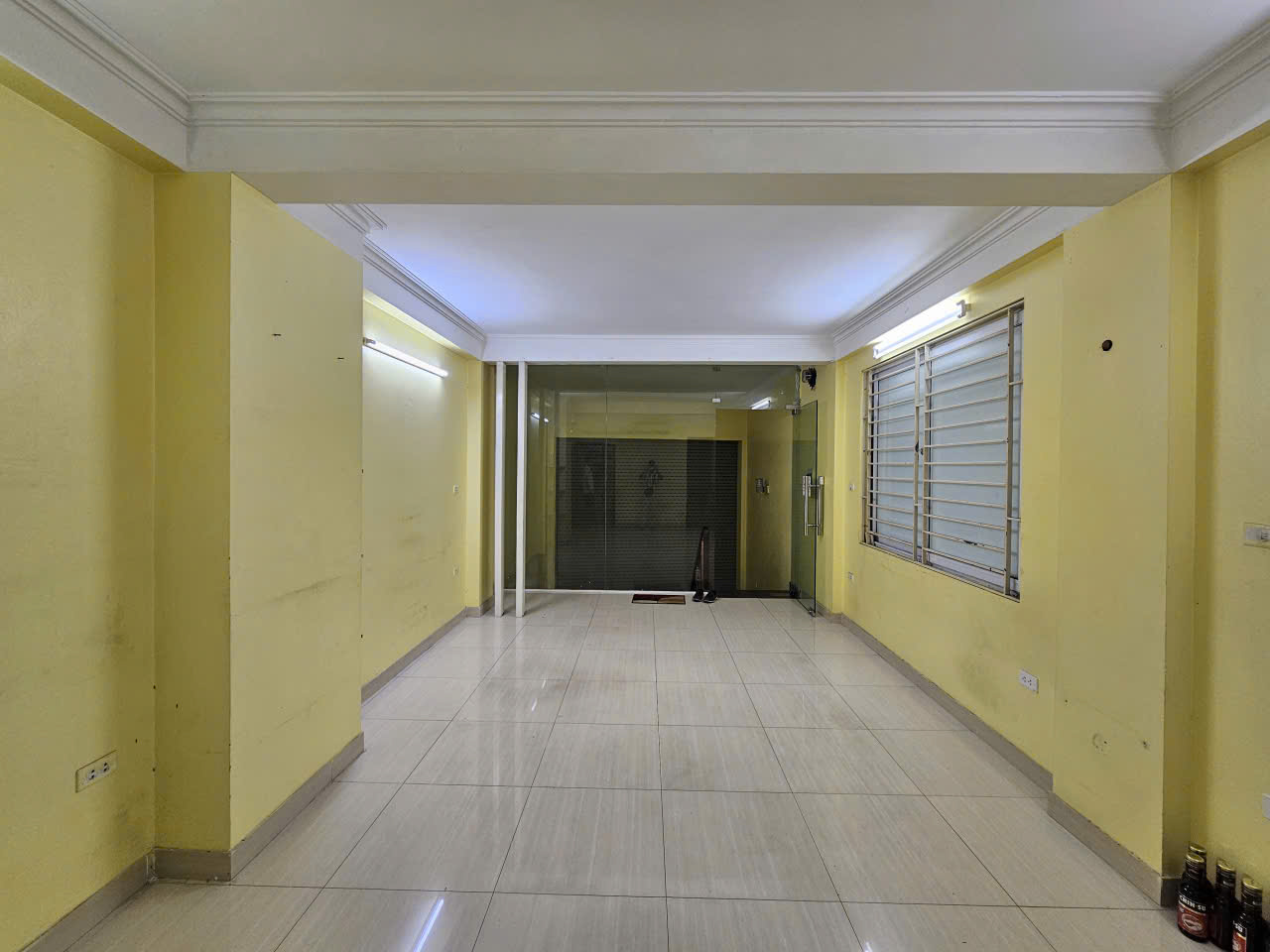 Bán nhà Nam Từ Liêm 50m² MT 4m 6 tầng lô góc ô tô tránh KD sầm uất Giá: 19,8 tỷ - Ảnh 2