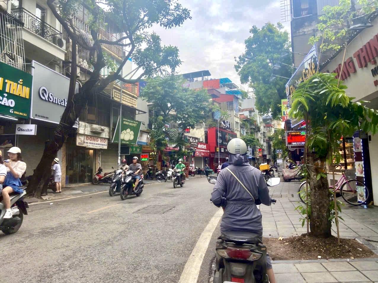MẶT PHỐ - NHÀ MỚI ĐẸP - LÔ GÓC - THANG MÁY -  ĐANG CHO NGÂN HÀNG THUÊ 70TRIỆU 1 THÁNG - Ảnh 2