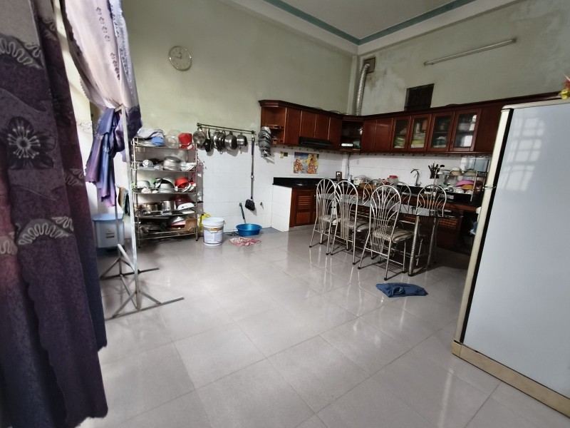 Bán nhà mặt phố Dương Đình Hội, Q.9, DT 130m2, 3 tầng, 5PN, SH, giá 15.9 tỷ. - Ảnh 2