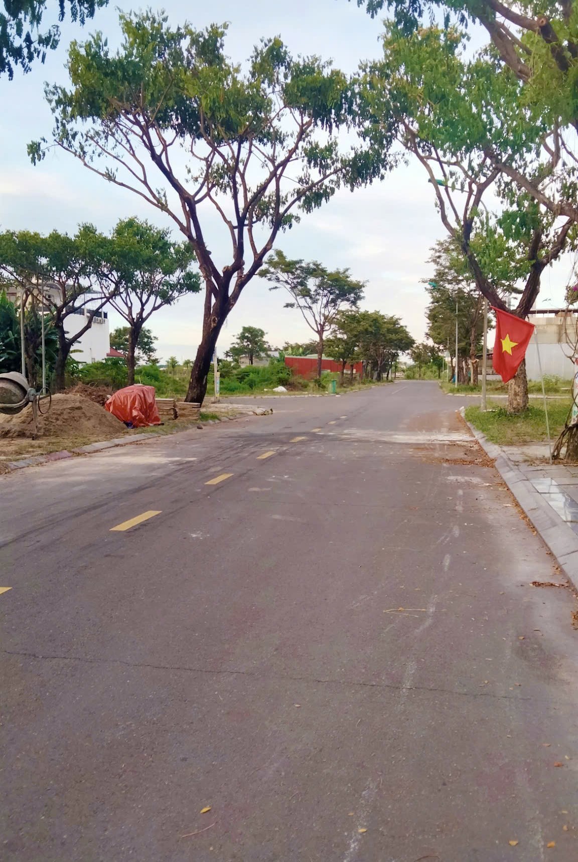 ĐẤT ĐẸP 125M2, ĐƯỜNG 7M5 KHU A GOLDEN HILL, GẦN NGUYỄN TẤT THÀNH, LIÊN CHIỂU - CHỈ 2.98 TỶ - Ảnh 1