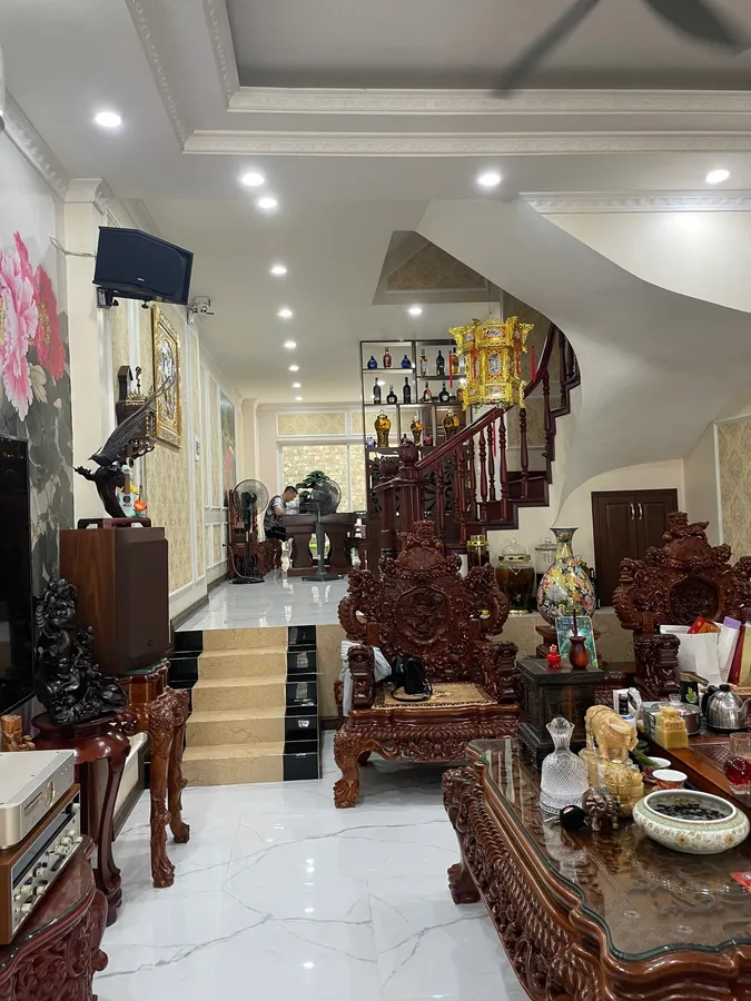 Bán LK  KĐT văn Phú, Hà Đông,PHÂN LÔ, VỈA HÈ  nhà đẹp, ở ngay, full nội thất xịn, thiết kế hiện đại - Ảnh 1