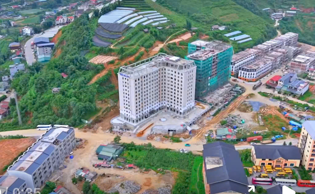 Bán liền kề tại trung tâm TX Sa Pa, cách Sun Palaza 900m sổ đỏ lâu dài giá 5,75 tỷ (cả đất + nhà) - Ảnh chính