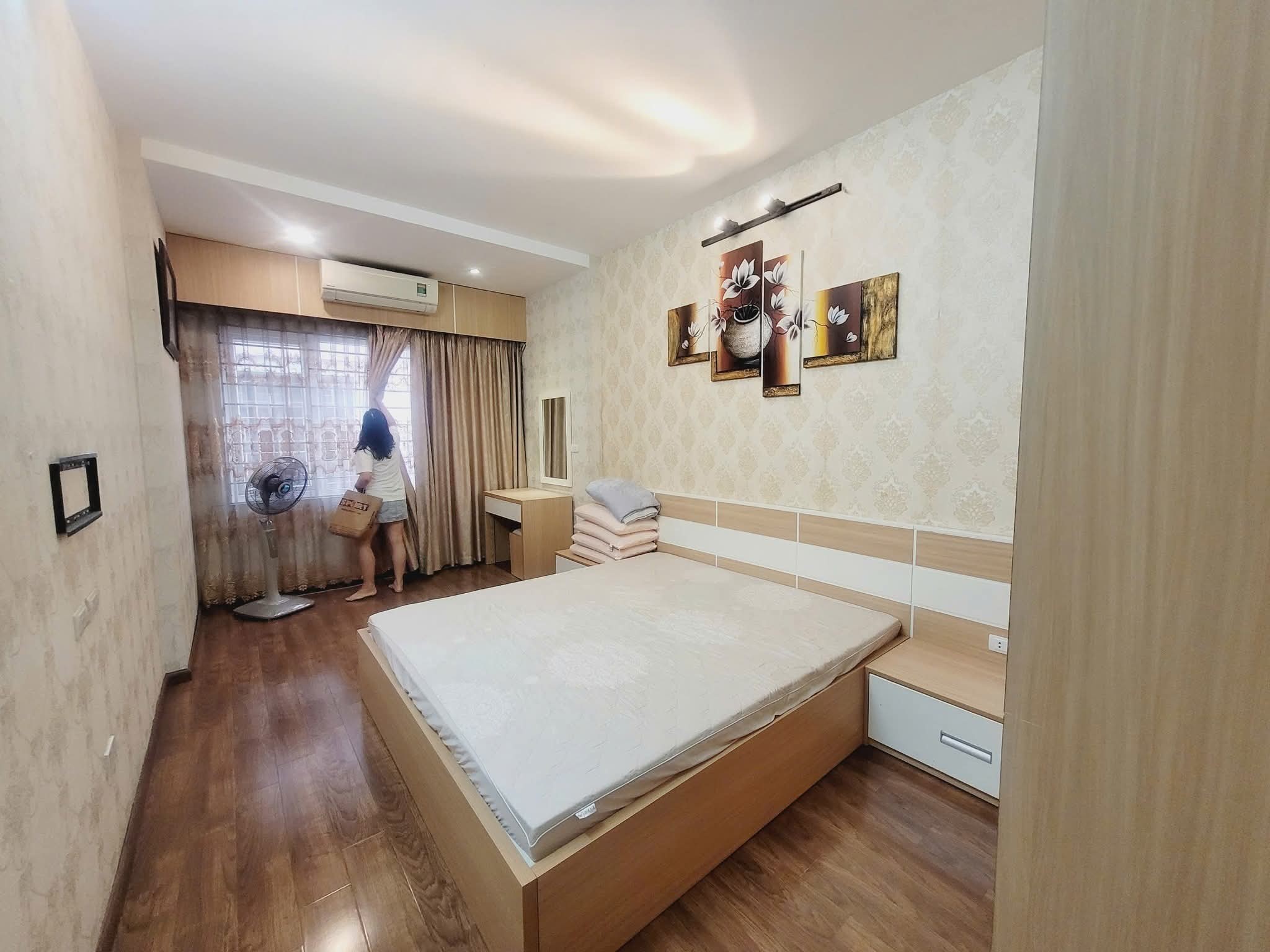 BÁN NHÀ TÔN ĐỨC THẮNG ĐỐNG ĐA NHÀ ĐẸP Ở LUÔN NGÕ RỘNG THOÁNG 5 TẦNG 7,5 TỶ - Ảnh 1