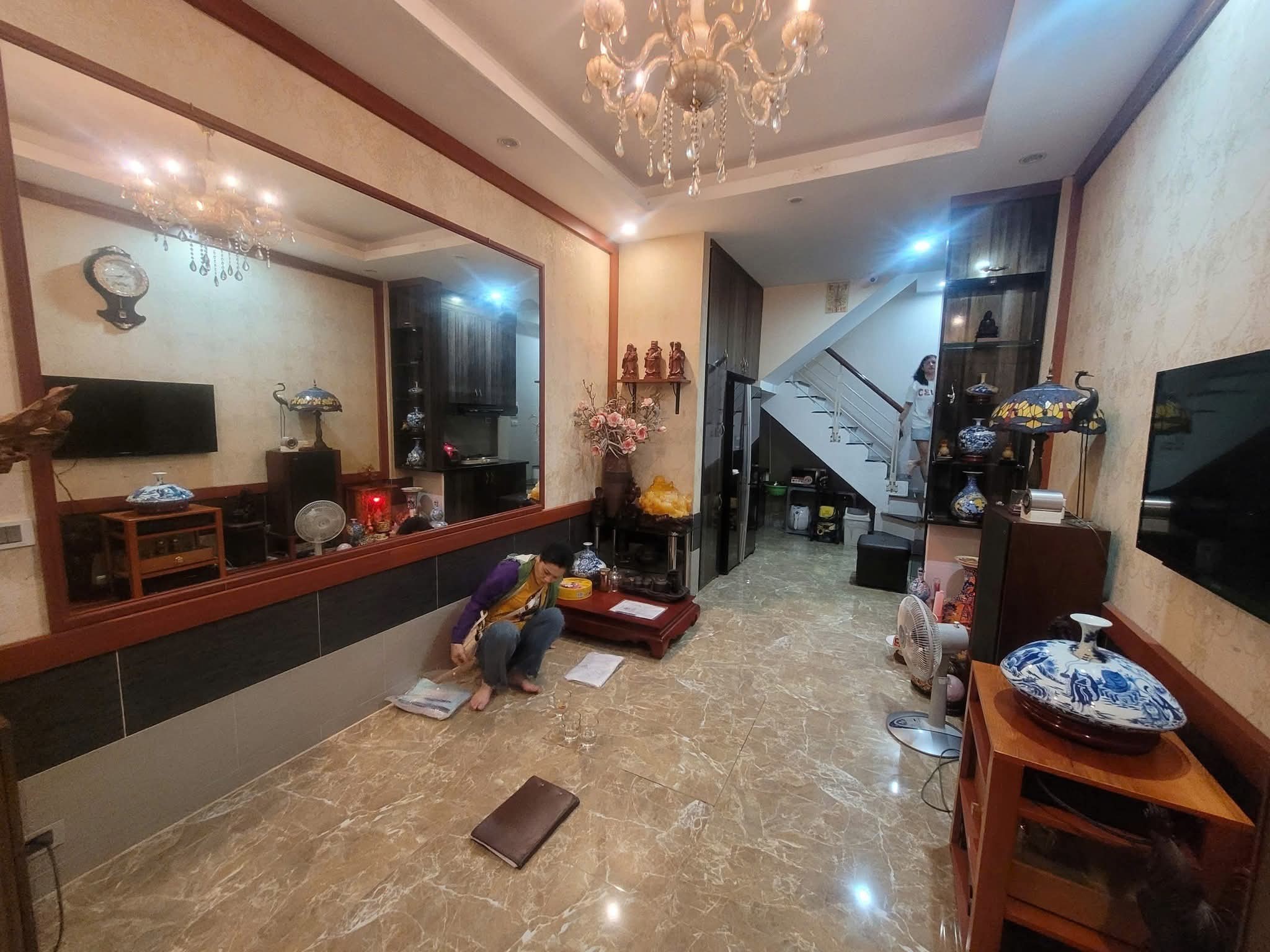 BÁN NHÀ TÔN ĐỨC THẮNG ĐỐNG ĐA NHÀ ĐẸP Ở LUÔN NGÕ RỘNG THOÁNG 5 TẦNG 7,5 TỶ - Ảnh 3