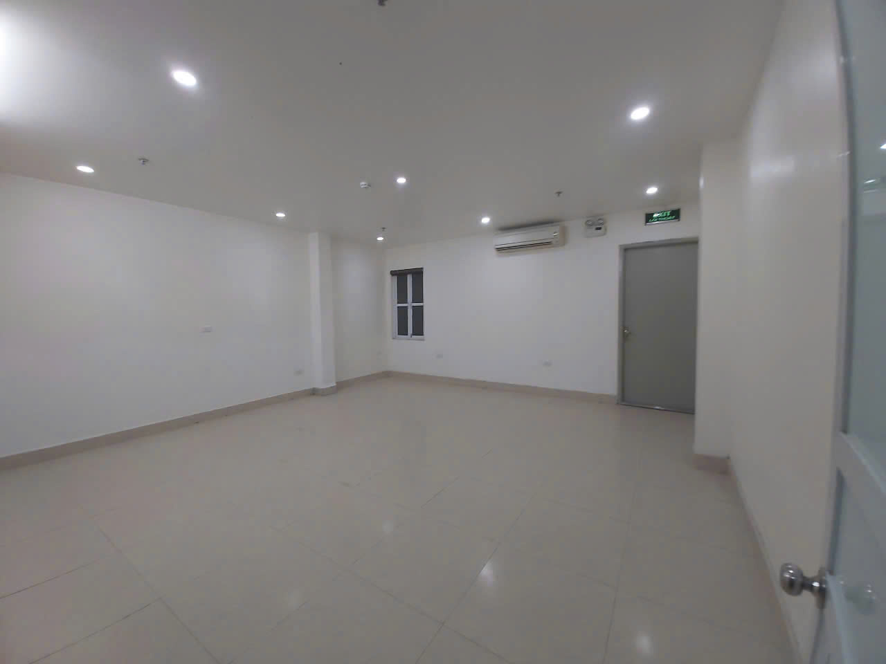 Bán-nhà HIẾM M.Phố Hồng_tiến 474 m2 x 9 tầng.Full Thổ Cư. MT 18m - Long Biên - Hà Nội. Mặt tiền - Ảnh 1