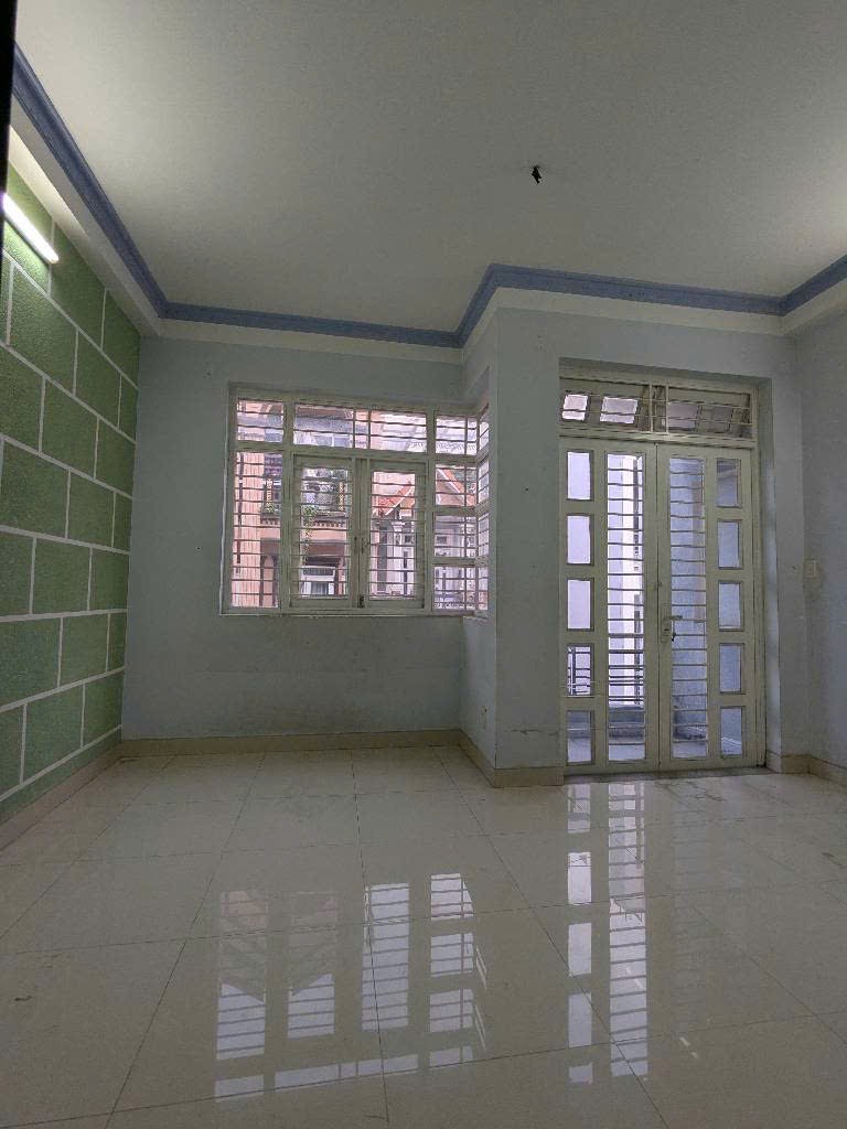 NHÀ B.ÁN NGUYỄN VĂN KHỐI GV - GẦN ST LOTTE NG.V.LƯỢNG & CV LÀNG HOA - HẺM Ô TÔ - 65M²- 3 TẦNG HƠN 7 TỶ - Ảnh 5