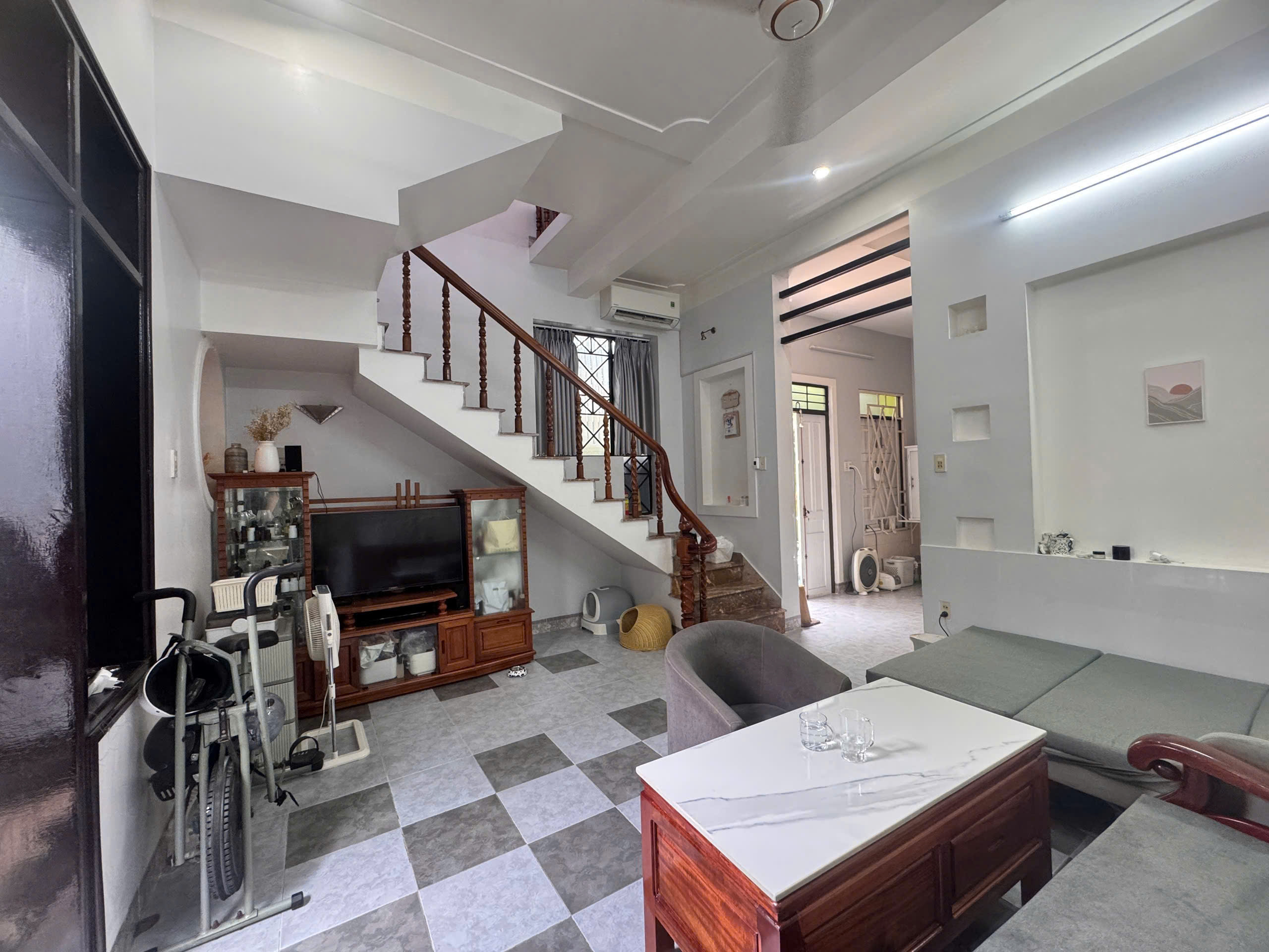 Căn nhà đẹp hẻm Thông Dã Tượng và Hoàng Diệu, cách Biển chỉ 300m. - Ảnh 1