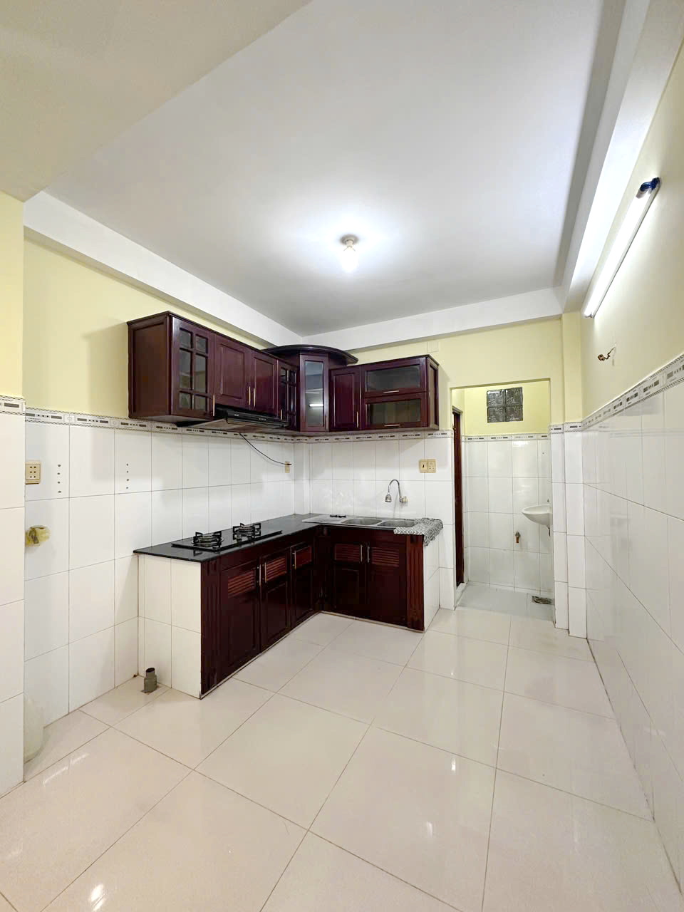 Nhà mới 3 tầng hẻm thông đường Tuy Lý Vương P12Q8. 4.8 tỷ - Ảnh 1