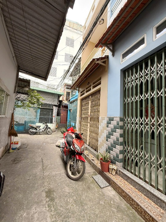 Nhà 2 tầng nở hậu L hẻm 3m đường Nguyễn Thị Tần P. Chánh Hưng. Giá 4,65 tỷ TL - Ảnh 2