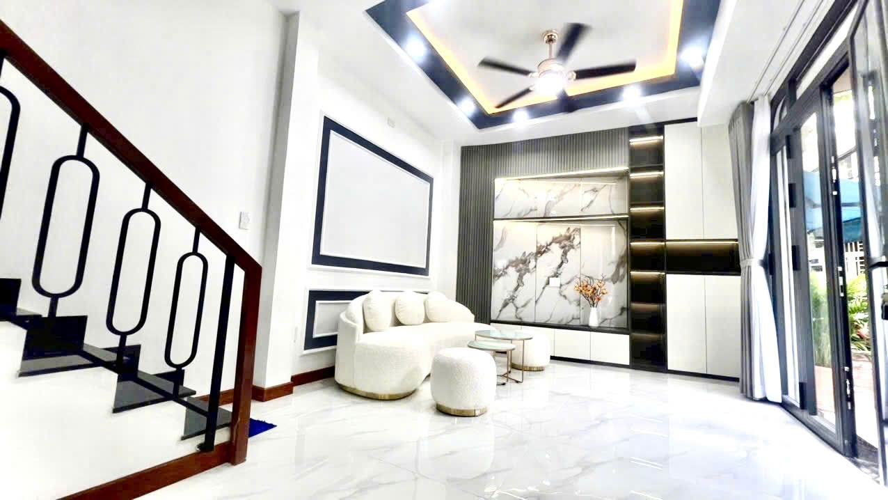 Hẻm xe hơi Quận 10- ĐH Kinh Tế- 3 Phòng ngủ 4 Tầng 5m ngang: 6 Tỷ hơn (số tiến 3456) VŨ 0933910039 - Ảnh chính