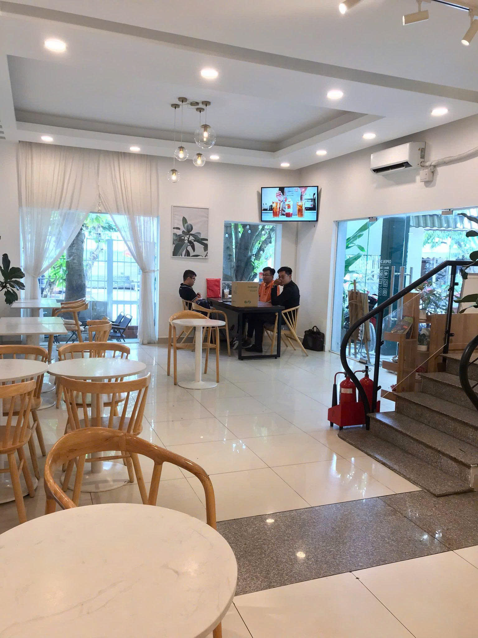 CHÍNH CHỦ CẦN SANG NHƯỢNG QUÁN CAFE ĐANG HOẠT ĐỘNG TẠI Q7 - Ảnh 4