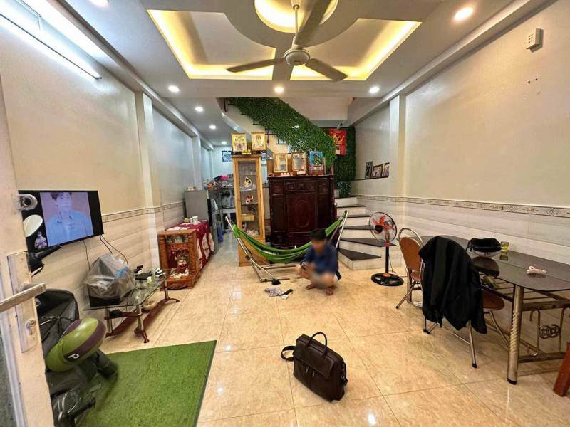 Bán Nhà 2 Tầng BTCT – 40m² – Gần Vincom Lê Văn Việt – SHR Hoàn Công – Chỉ 3.3 Tỷ - Ảnh 1