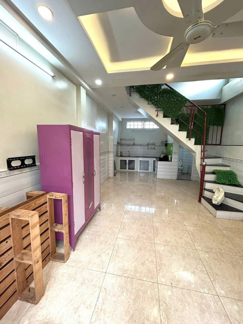 Bán Nhà 2 Tầng BTCT – 40m² – Gần Vincom Lê Văn Việt – SHR Hoàn Công – Chỉ 3.3 Tỷ - Ảnh chính