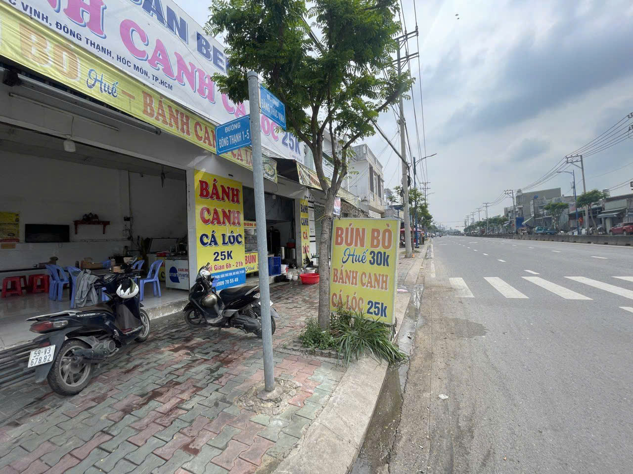 Hóc Môn ! SANG RẺ QUÁN BÁNH CANH CÁ LÓC – BÚN BÒ HUẾ , Góc 2 MT , DT : 12m  x 12m , MT đường lớn - Ảnh 2