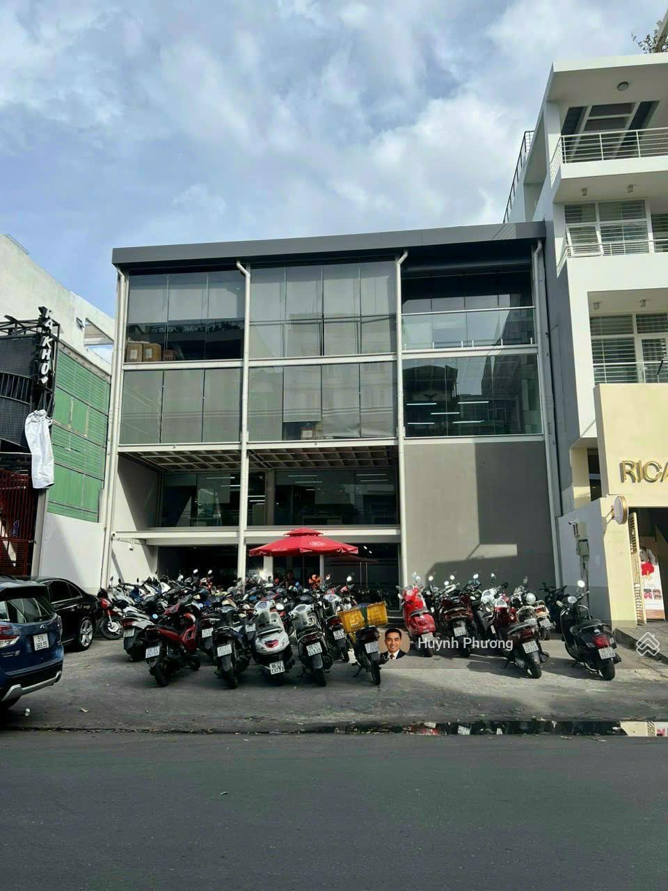 *Ngang lớn 13.5x27m Cn 334m MTKD Trần Nguyên Đán Ngay Phan Xích Long TN.220Tr/th 110Tỷ - Ảnh 1