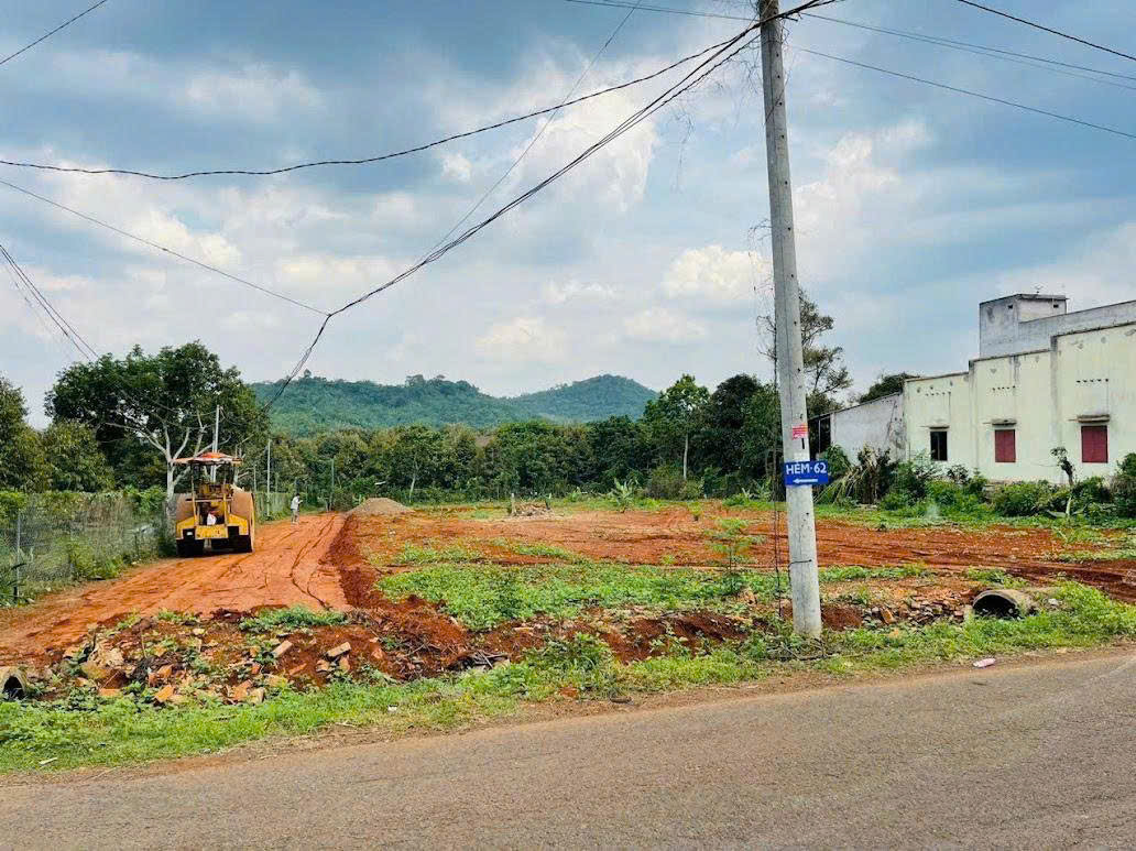 ⚡ Đất thổ cư 200m² giá chỉ 250 triệu, gần KCN, đường nhựa 7m 🏡 - Ảnh 1