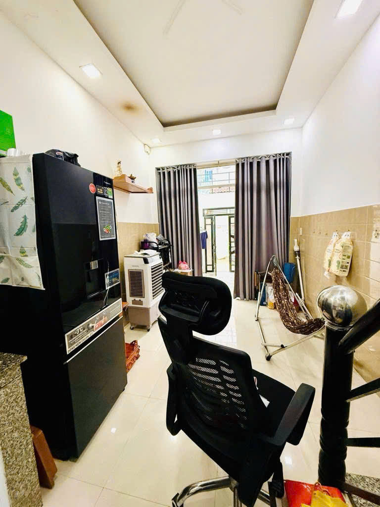 NHÀ 2 MẶT TIỀN XE HƠI NGANG 4 X 22 ĐÚC BÊ TÔNG CÓ 6 TỶ Q7 - Ảnh 2