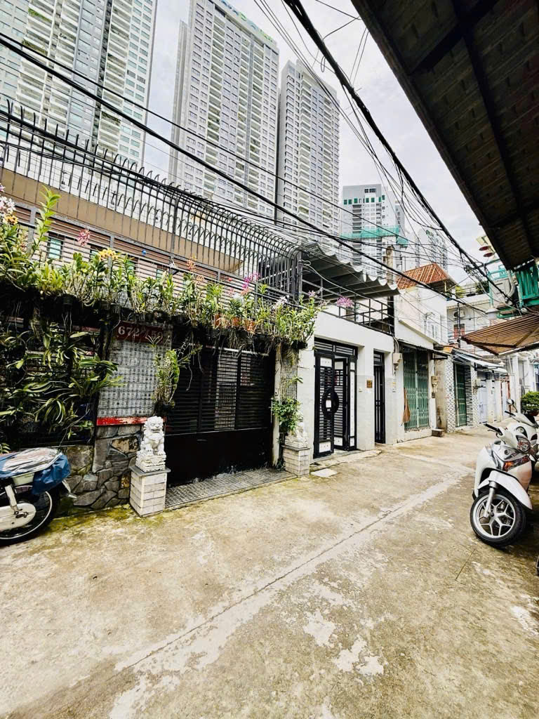 NHÀ 2 MẶT TIỀN XE HƠI NGANG 4 X 22 ĐÚC BÊ TÔNG CÓ 6 TỶ Q7 - Ảnh chính