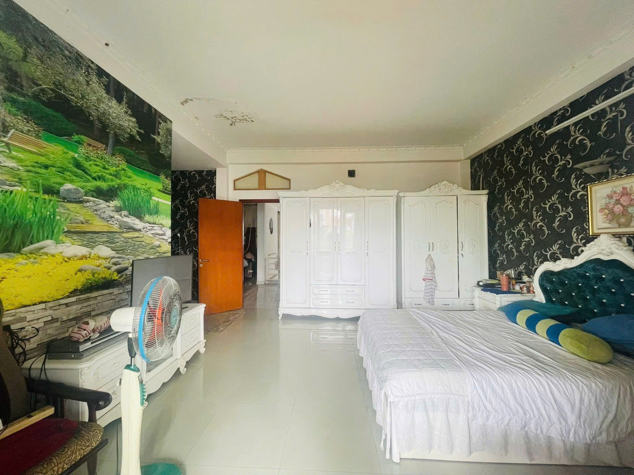 Bán nhà Mặt tiền + Biệt thự Liên khu 1-6, ngay Bình Trị Đông,  7x25m, 3 Tầng, 4PN, 13,6 tỷ - Ảnh 2