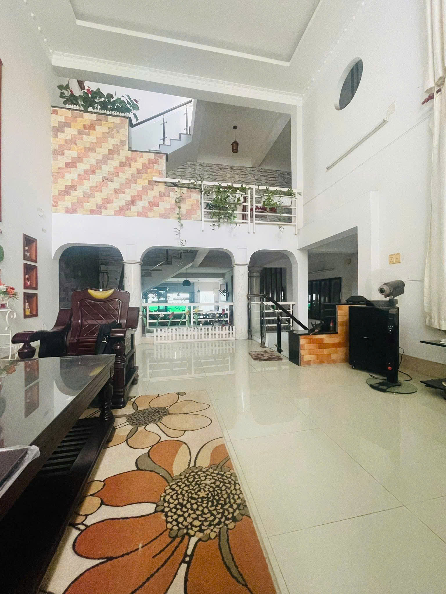 Bán nhà Mặt tiền + Biệt thự Liên khu 1-6, ngay Bình Trị Đông,  7x25m, 3 Tầng, 4PN, 13,6 tỷ - Ảnh chính