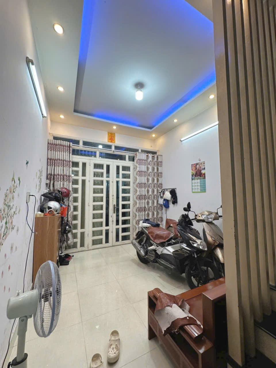 Lê Văn Quới gần 4 xã giápTân Phú hẻm 6m xe hơi vào nhà 45m2 -3 Tầng Nhỉnh 4 tỷ - Ảnh 1