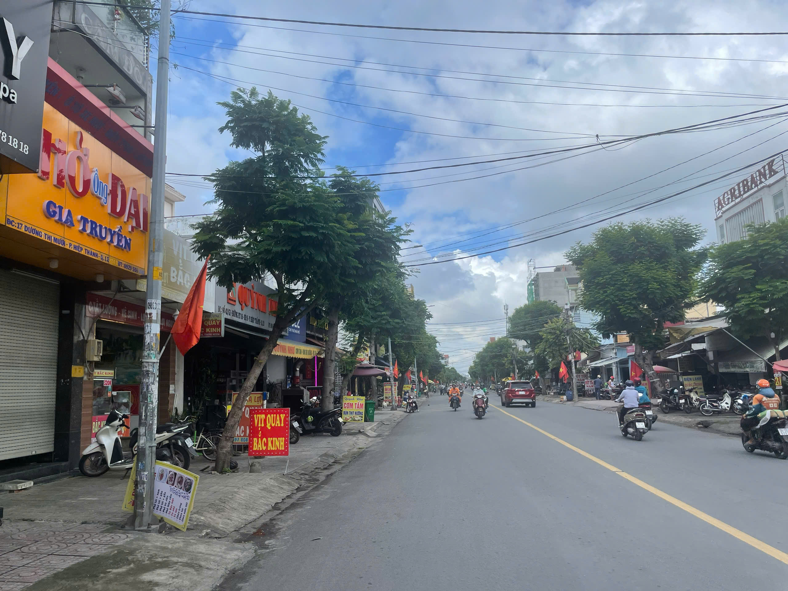 CHO THUÊ NHÀ MẶT TIỀN DƯƠNG THỊ MƯỜI – P. TÂN CHÁNH HIỆP, Q.12 – GIÁ CHỈ 15 TRIỆU/THÁNG - Ảnh 1