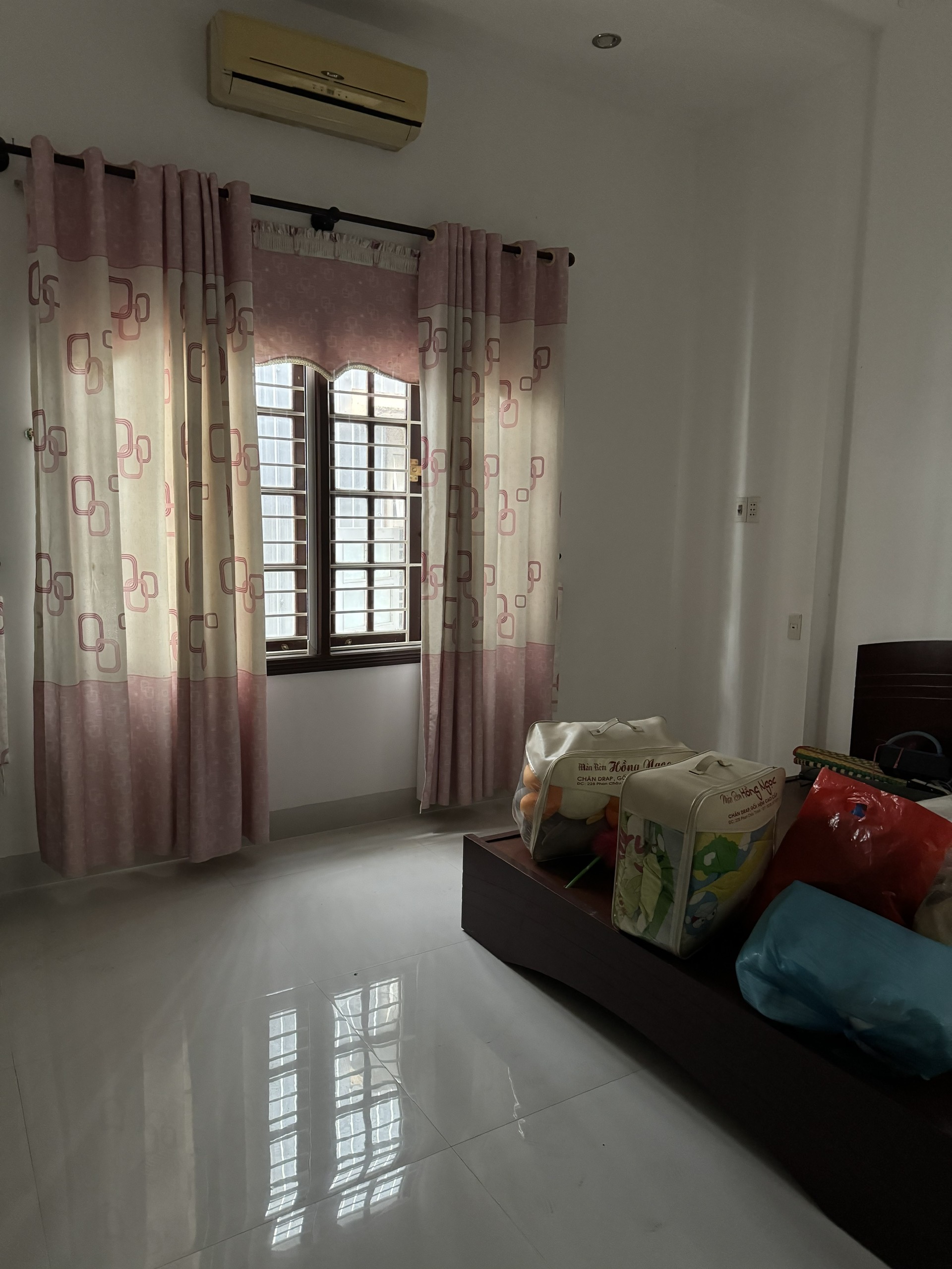 + Sơn Trà, Bán dãy nhà trọ 2 mặt tiền đường 10,5m và 7,5m, gần trường PTTH Tôn Thất Tùng. - Ảnh 2