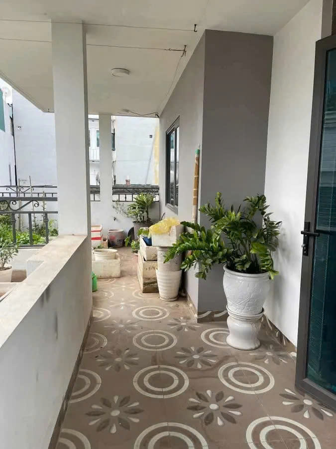 Bán nhà mặt phố Đa Sỹ, Hà Đông. DT 105m2, MT 8m giá 13.2 tỷ, Sổ đỏ. LH: 0975235116 - Ảnh 1