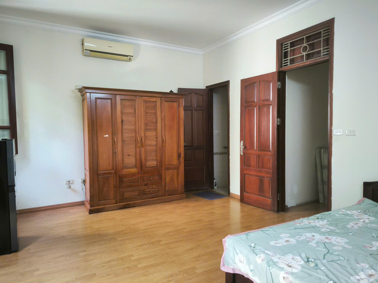 CHỦ NHÀ NGƯỜI PHÁP CHO THUÊ PHÒNG RIÊNG TRONG BIỆT THỰ TẠI BA ĐÌNH, HÀ NỘI - Ảnh 2