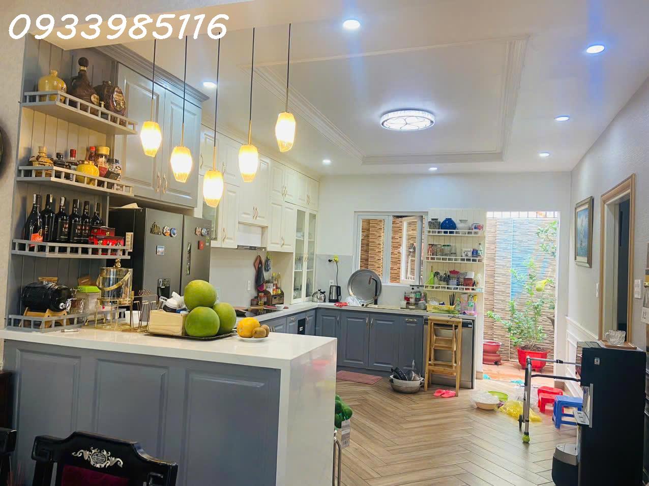Bán biệt thự  sân vườn đường Nguyễn Ư Dĩ, Phường Thảo Điền, Quận 2 TP. Thủ Đức. - Ảnh 1